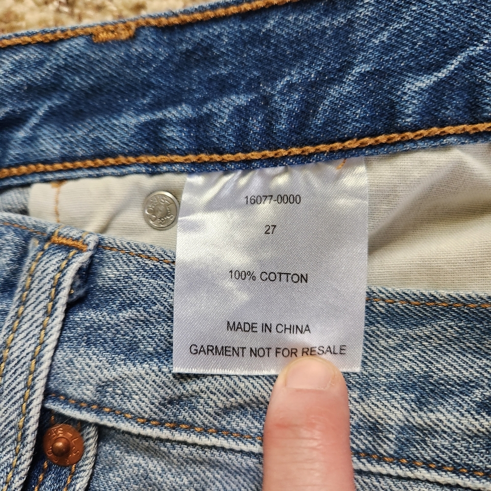 LEVIS Distressed Mid Rise Button fly Cutoff Short - Picture 5 of 7